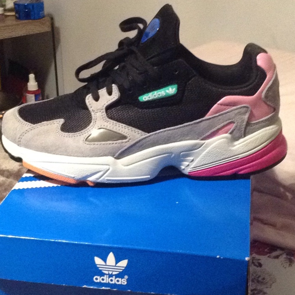 Adidas Falcon - Picture 2 of 2